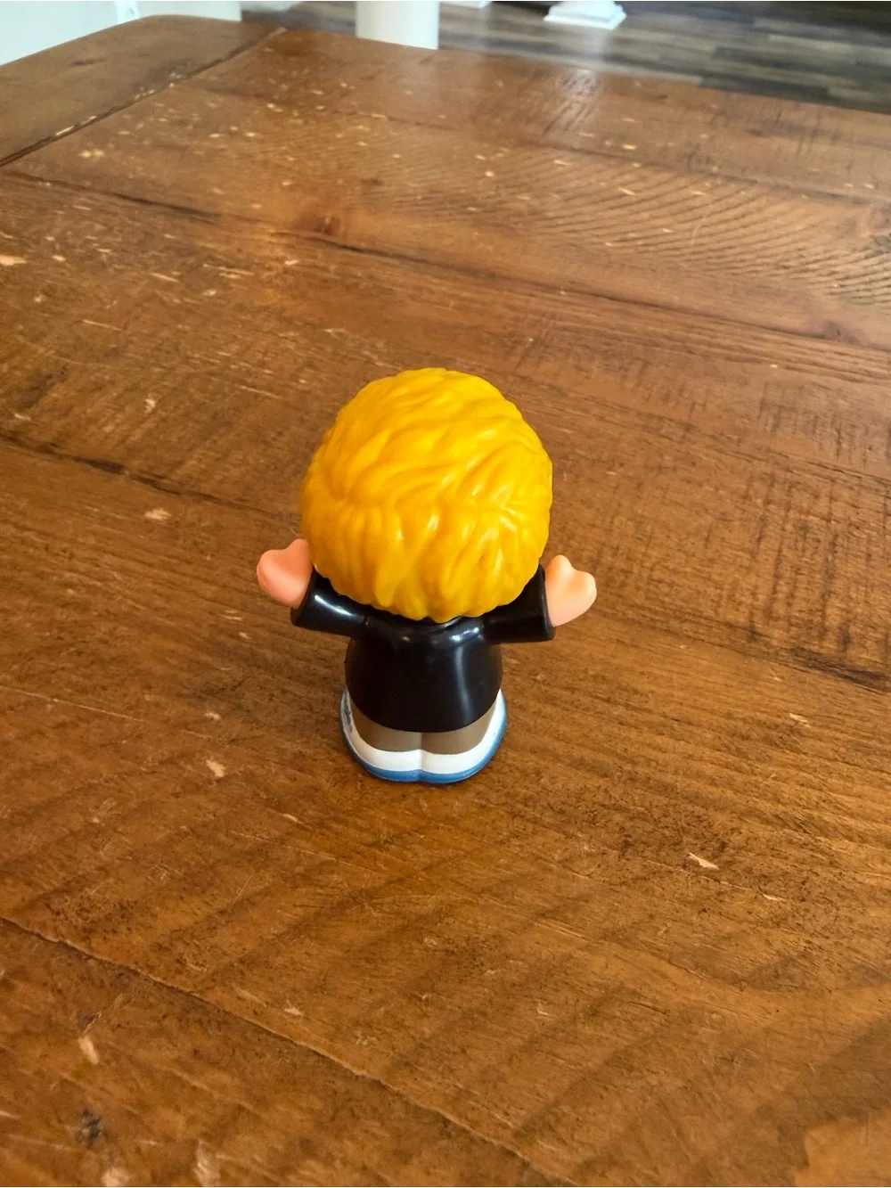 Fisher Price Little People Eddie black shirt as is
